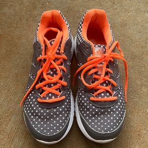 Adidas tennis shoes 8.5 gray with white dots